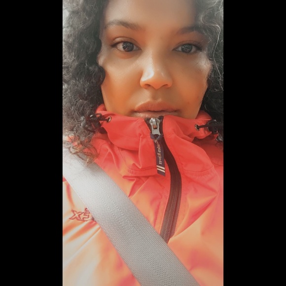 Poshmark profile picture for @tay979